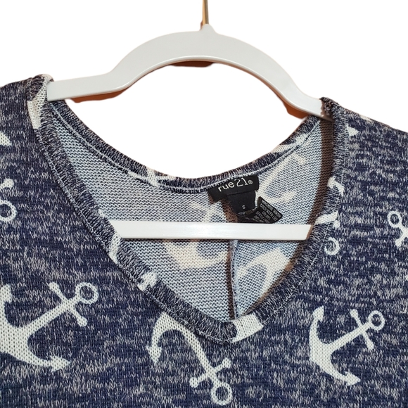 Rue21 Womens Navy Blue and White Anchor Short Sleeve V-neck Top S - Picture 3 of 6
